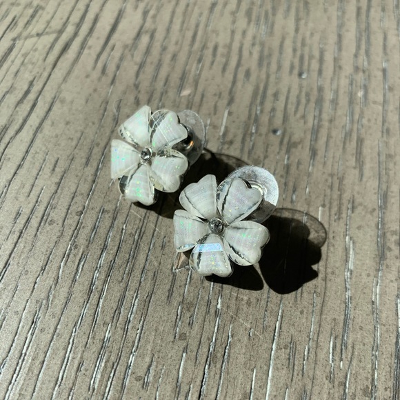 Jewelry - Glass Petal Studs